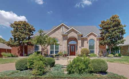 $644,900 - 4Br/3Ba -  for Sale in Hunters Glen Nine, Plano