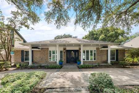 $688,000 - 4Br/3Ba -  for Sale in Stone Creek, Plano