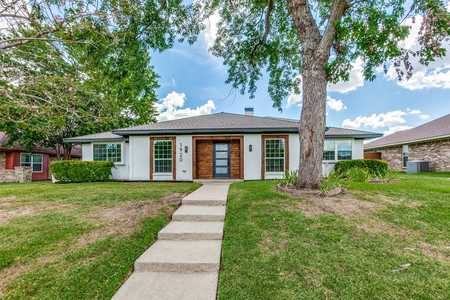 $549,000 - 4Br/3Ba -  for Sale in Ports O Call Ph Two, Plano