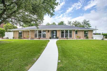 $879,000 - 4Br/4Ba -  for Sale in Prestonwood Estates, Dallas