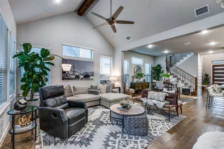 $975,000 - 4Br/3Ba -  for Sale in Grove Frisco Ph 5, The, Frisco