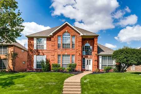 $580,000 - 4Br/3Ba -  for Sale in Hunters Glen North Two, Plano