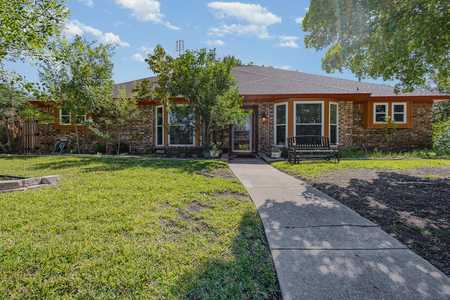 $575,000 - 4Br/3Ba -  for Sale in Hunters Glen Two, Plano