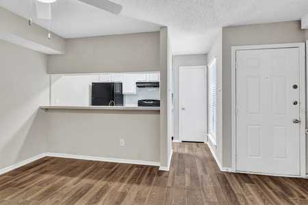 $169,000 - 2Br/3Ba -  for Sale in Springtree Crossing Condos, Dallas