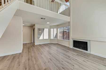 $299,000 - 2Br/2Ba -  for Sale in Villas Condo At Pkwy Village, Dallas