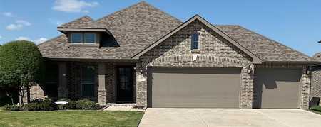 $435,000 - 4Br/2Ba -  for Sale in Georgetown Village Iv, Van Alstyne