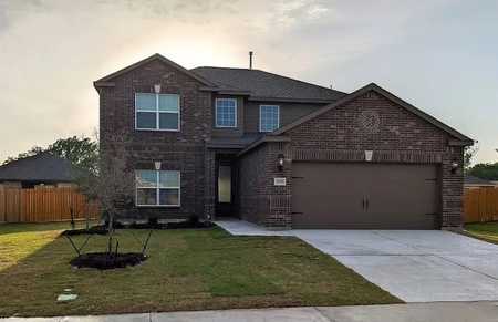 $459,900 - 4Br/3Ba -  for Sale in Shadowbend, Anna