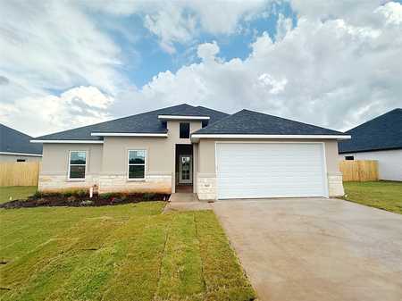 $328,000 - 4Br/2Ba -  for Sale in Southern Meadows, Abilene