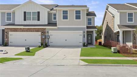 $285,990 - 3Br/3Ba -  for Sale in Coyote Meadows, Anna