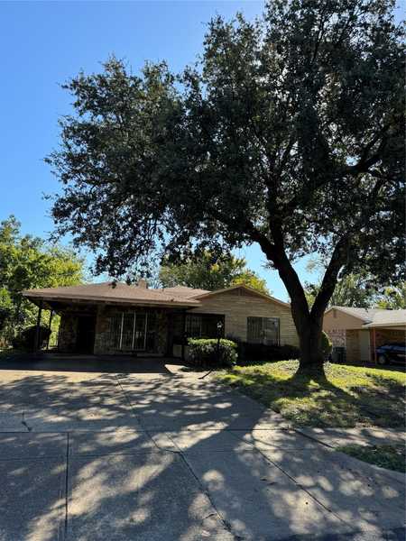 $289,000 - 4Br/3Ba -  for Sale in Hamilton Park 06 02 Inst, Dallas