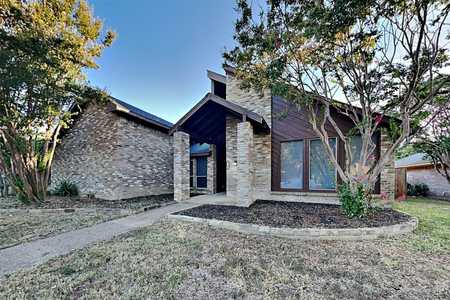 $430,000 - 3Br/2Ba -  for Sale in College Park East, Richardson