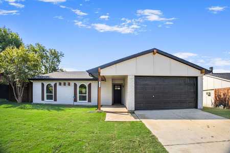 $389,900 - 4Br/2Ba -  for Sale in Hillside Village No 5, Allen