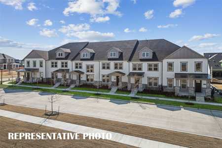 $572,990 - 3Br/3Ba -  for Sale in Village On Main Street Townhomes, Frisco