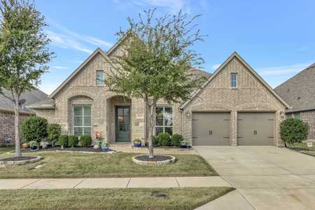 $620,000 - 4Br/4Ba -  for Sale in Glen Crossing Ph 1, Celina