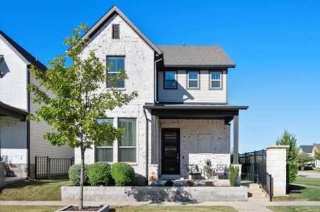 $625,000 - 3Br/3Ba -  for Sale in Park West, Frisco