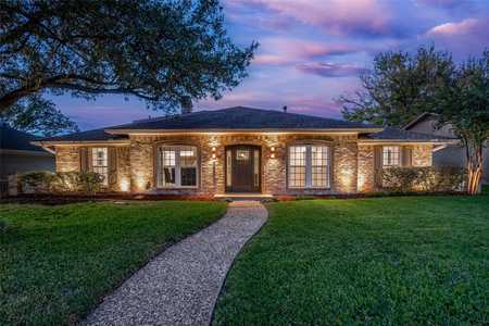 $948,000 - 5Br/3Ba -  for Sale in Prestonwood 5 Blk T8195 Lt 22, Dallas