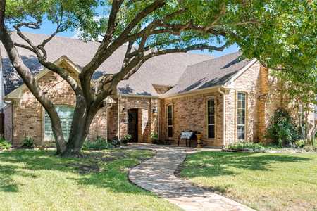 $699,000 - 4Br/4Ba -  for Sale in Hunters Glen Two, Plano