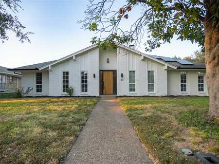 $568,000 - 4Br/3Ba -  for Sale in College Park, Richardson