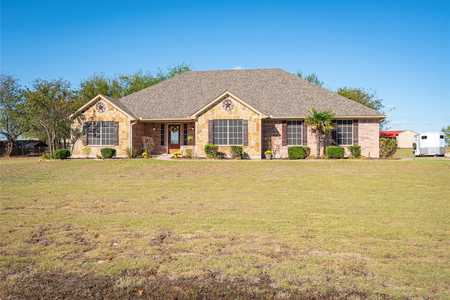 $435,000 - 4Br/2Ba -  for Sale in Southfork Ph 4 & 5, Royse City