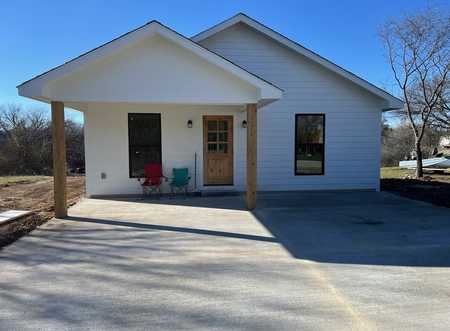 $250,000 - 3Br/2Ba -  for Sale in Lake Granbury Hbr Sec A, Granbury