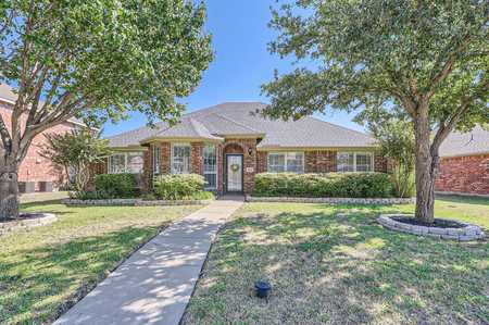 $449,000 - 4Br/2Ba -  for Sale in Castle Hill Estates, Rowlett