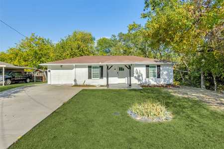 $359,900 - 3Br/1Ba -  for Sale in Orig Town Sachse, Sachse