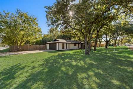 $565,000 - 3Br/2Ba -  for Sale in Colleyville Estates, Colleyville