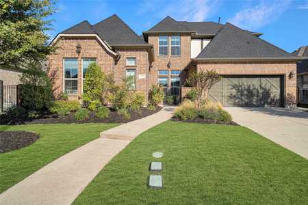 $1,000,000 - 4Br/5Ba -  for Sale in Hollyhock Ph 1a, Frisco