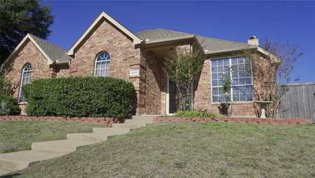 $355,000 - 4Br/2Ba -  for Sale in Georgetown Village Phase One, Van Alstyne