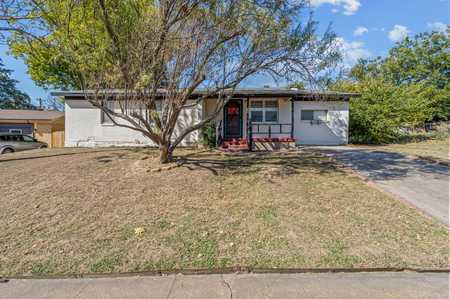 $209,000 - 3Br/2Ba -  for Sale in Stagecoach Hills Add, White Settlement