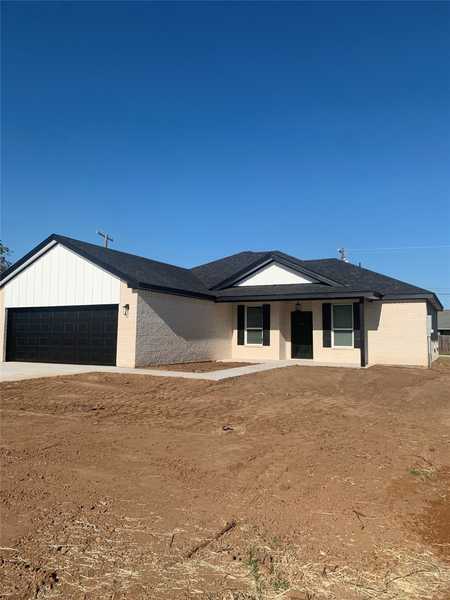 $305,000 - 3Br/2Ba -  for Sale in South Hampton Add., Brownwood