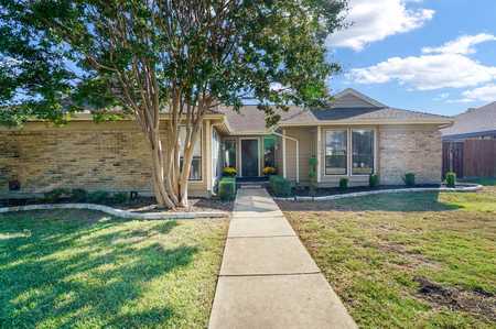 $517,000 - 4Br/3Ba -  for Sale in Post Oak Estates, Plano