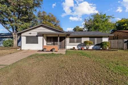 $215,000 - 3Br/2Ba -  for Sale in Pleasant Glade Add, Fort Worth