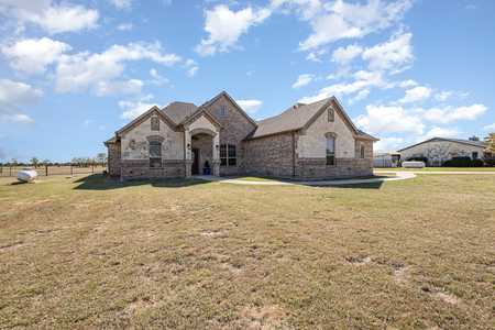 $775,000 - 4Br/3Ba -  for Sale in Mustang Creek Country Estates, Forney