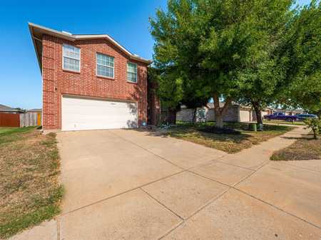 $359,000 - 5Br/3Ba -  for Sale in Poynter Crossing Add, Fort Worth