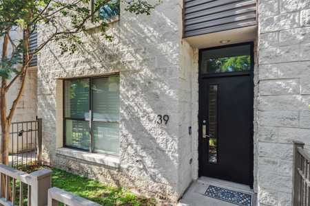 $574,900 - 2Br/3Ba -  for Sale in Twnhms 4111, Dallas