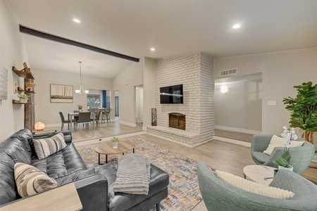 $450,000 - 3Br/2Ba -  for Sale in White Rock Village 02, Dallas