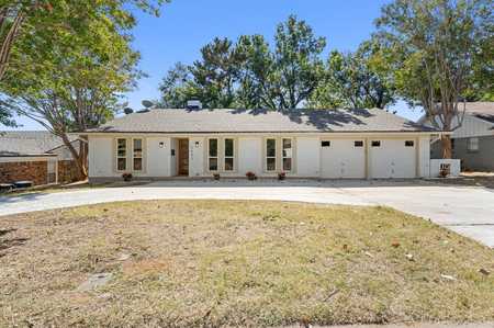 $329,000 - 4Br/2Ba -  for Sale in Fair Meadows Add, Fort Worth