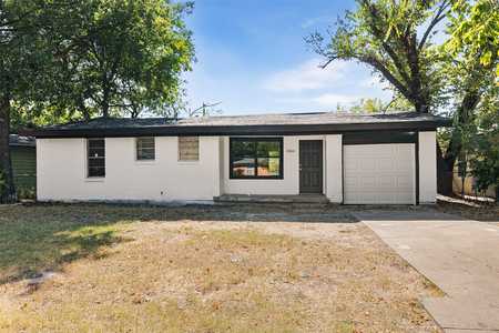 $225,000 - 3Br/2Ba -  for Sale in Parkside Add, Fort Worth