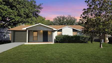 $259,900 - 3Br/2Ba -  for Sale in Armstrong Park 3, Plano