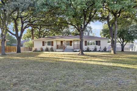 $799,000 - 2Br/2Ba -  for Sale in Double K Ranch Add, North Richland Hills