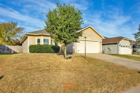 $290,000 - 3Br/2Ba -  for Sale in Pinnacle Park Add, Denison