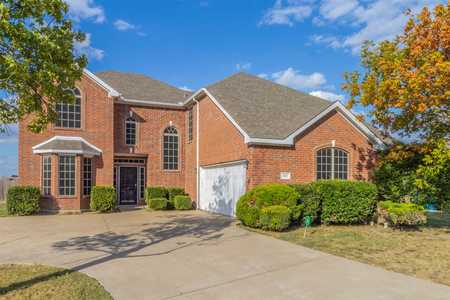 $330,000 - 4Br/3Ba -  for Sale in Mockingbird Hill Sec Vi, Desoto