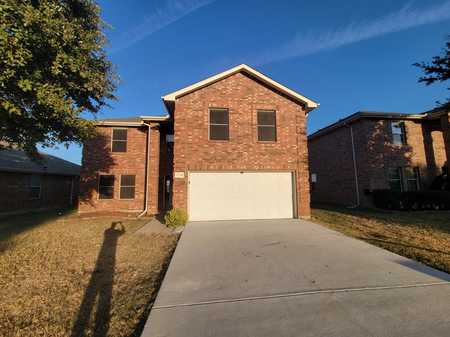 $349,900 - 3Br/3Ba -  for Sale in Sunset Pointe Ph Nine, Little Elm