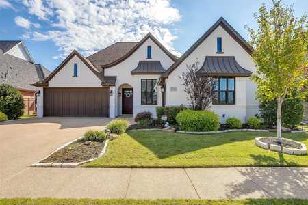 $500,000 - 3Br/3Ba -  for Sale in Park Place, Burleson