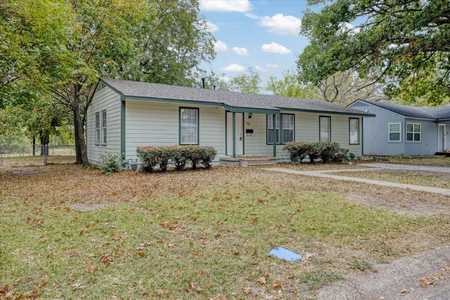 $230,000 - 3Br/2Ba -  for Sale in Boyd Acres Add, Bonham