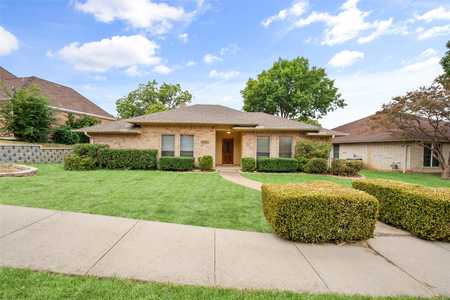 $355,000 - 3Br/2Ba -  for Sale in Quail N Hills, Irving