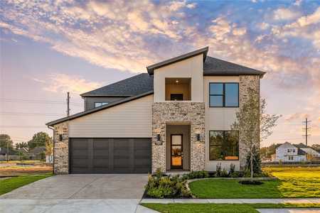 $739,900 - 4Br/3Ba -  for Sale in Rumfield Estates, North Richland Hills