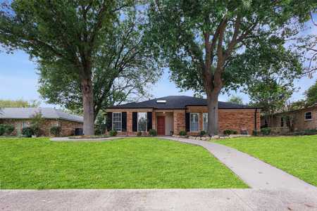 $500,000 - 3Br/2Ba -  for Sale in 544 Place Sec Two, Plano