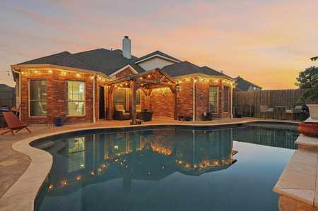 $549,000 - 5Br/3Ba -  for Sale in Villages Of Woodland Spgs, Fort Worth